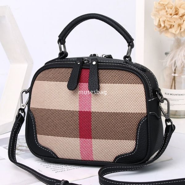 Street trend small square bag women's bag grand women's trend new light luxury cowhide high-end plaid crossbody bag mom style grand, Burgundy
Street trend small square bag women's bag grand women's trend new light luxury cowhide high-end plaid crossbody bag mom style grand, Burgundy