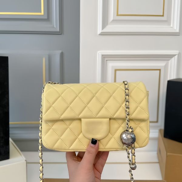 New Chain bag Fashion flap bag Frosted fabric shoulder bag Designer Bag Luxury Crossbody bag Top Classic handbag, White17*12
New Chain bag Fashion flap bag Frosted fabric shoulder bag Designer Bag Luxury Crossbody bag Top Classic handbag, White17*12