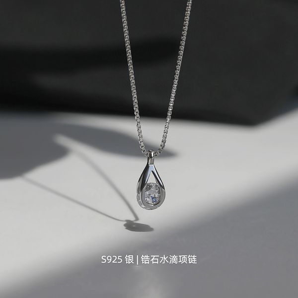 S925 Sterling Silver Zircon Water Droplet Necklace For Women Featuring A Minimalist Design And Collarbone Chain A Fashionable Commuting Accessory
S925 Sterling Silver Zircon Water Droplet Necklace For Women Featuring A Minimalist Design And Collarbone Chain A Fashionable Commuting Accessory
