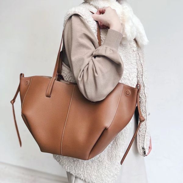 Brown Designer Bag Purse Cyme real Leather Cross Body Shoulder Bags Womens mens the tote bag luxury handbag weekend Clutch pochette Small Large Size Shopping Bag, Style1-black small
Brown Designer Bag Purse Cyme real Leather Cross Body Shoulder Bags Womens mens the tote bag luxury handbag weekend Clutch pochette Small Large Size Shopping Bag, Style1-black small