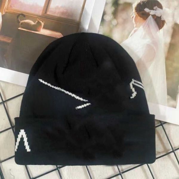 bucket Women bonnet beanie Classics Hat Fashion Winter Solid winter Beanie fitted hat classic cap, Dark grey
bucket Women bonnet beanie Classics Hat Fashion Winter Solid winter Beanie fitted hat classic cap, Dark grey