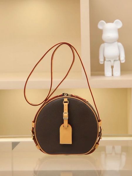 Designer Luxurys Fashion Shoulder Bag High Quality Mirror Handbag Crossbody Womens CrossBody real Leather tote Purses Chain Pouch Saddle Bag messenger bag M52294, #1
Designer Luxurys Fashion Shoulder Bag High Quality Mirror Handbag Crossbody Womens CrossBody real Leather tote Purses Chain Pouch Saddle Bag messenger bag M52294, #1