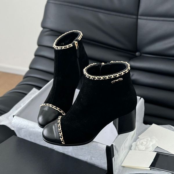 24ss F/W Womens Ankle Boots Designer Cowhide Chunky Heels Leisure Shoe With Zippers Chain Casual Shoe Retro Black Round Toes Wedding Shoe For Party Shoe, White
24ss F/W Womens Ankle Boots Designer Cowhide Chunky Heels Leisure Shoe With Zippers Chain Casual Shoe Retro Black Round Toes Wedding Shoe For Party Shoe, White