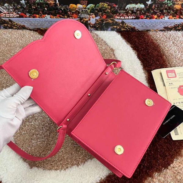 TOP Designer Women's Bag dujiabanna bag bags Crossbody Bag Luxury leather shoulder bag Fashion Women's Bag Patent Leather Mirror casual solid color with long straps, D10
TOP Designer Women's Bag dujiabanna bag bags Crossbody Bag Luxury leather shoulder bag Fashion Women's Bag Patent Leather Mirror casual solid color with long straps, D10