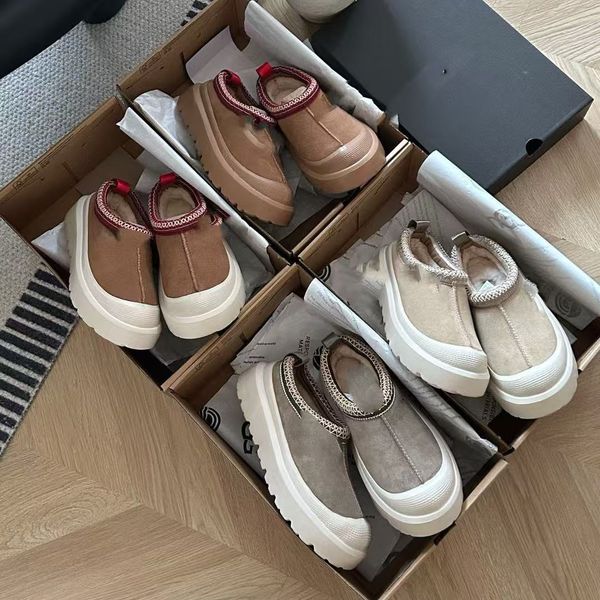 2024 new casual sheepskin fur integrated Wang Yibo second generation thick soled men and Men snow boots women cotton slippers size 35-44
2024 new casual sheepskin fur integrated Wang Yibo second generation thick soled men and Men snow boots women cotton slippers size 35-44