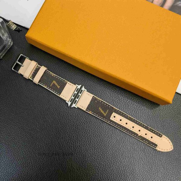 Designer Smart Straps Leather Strap For Apple Watch Series 9 3 4 5 SE 6 7 38 40 41 49mm 42 44 45 MM iWatch Band Weave Pattern Watchband
Designer Smart Straps Leather Strap For Apple Watch Series 9 3 4 5 SE 6 7 38 40 41 49mm 42 44 45 MM iWatch Band Weave Pattern Watchband