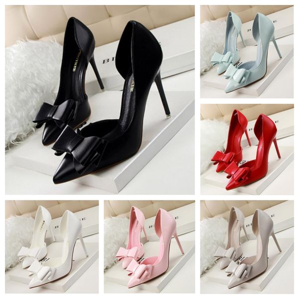 Classics Women shoes heels Sandals fashion Beach Thick bottom Dress Shoe Alphabet lady Sandal Leather High heel lides 8565, Grey
Classics Women shoes heels Sandals fashion Beach Thick bottom Dress Shoe Alphabet lady Sandal Leather High heel lides 8565, Grey