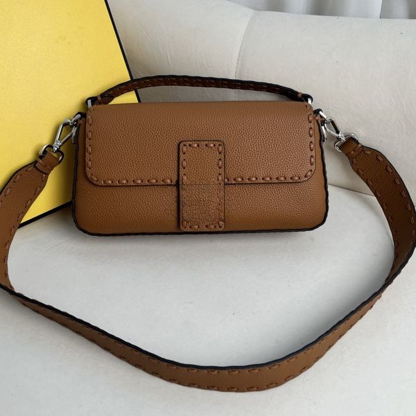 10A Designer tote bags designer women crossbody 26cm hand sewn real cowhide party bag lychee print solid color handbag with box 05, Khaki
10A Designer tote bags designer women crossbody 26cm hand sewn real cowhide party bag lychee print solid color handbag with box 05, Khaki