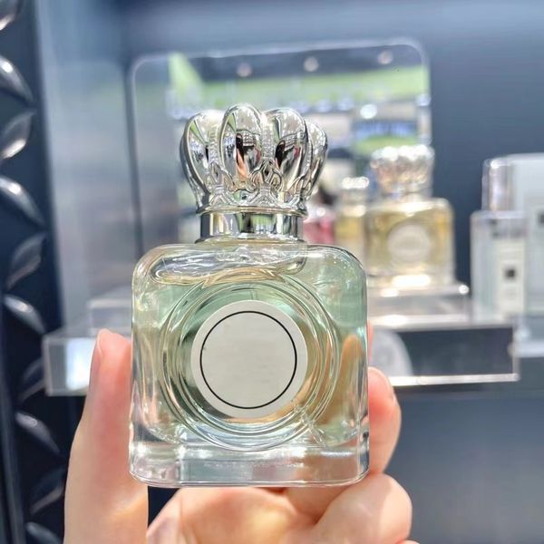 The fresh and elegant fragrance complements the perfume and maintains the fragrance for a long time. Wholesale high-end perfume 6566
The fresh and elegant fragrance complements the perfume and maintains the fragrance for a long time. Wholesale high-end perfume 6566