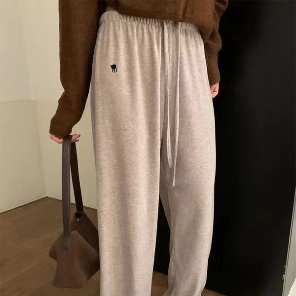 Designer Women's Pants Fleece Pant Cotton Yoga Pants Loose Fit Joggers Women Casual Plush Casual Pants in Multiple colors Soft, White
Designer Women's Pants Fleece Pant Cotton Yoga Pants Loose Fit Joggers Women Casual Plush Casual Pants in Multiple colors Soft, White