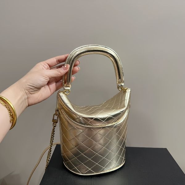Designer bucket bag women's tote bag fashion tote bag high quality leather bag classic diamond bag vintage shoulder bag luxury crossbody bag casual party bag home bag, White
Designer bucket bag women's tote bag fashion tote bag high quality leather bag classic diamond bag vintage shoulder bag luxury crossbody bag casual party bag home bag, White