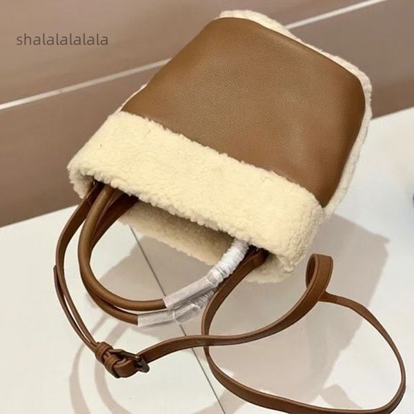 designer tote bag women shoulder crossbody handbag backpack fluffy fluff top quality, Sky blue
designer tote bag women shoulder crossbody handbag backpack fluffy fluff top quality, Sky blue