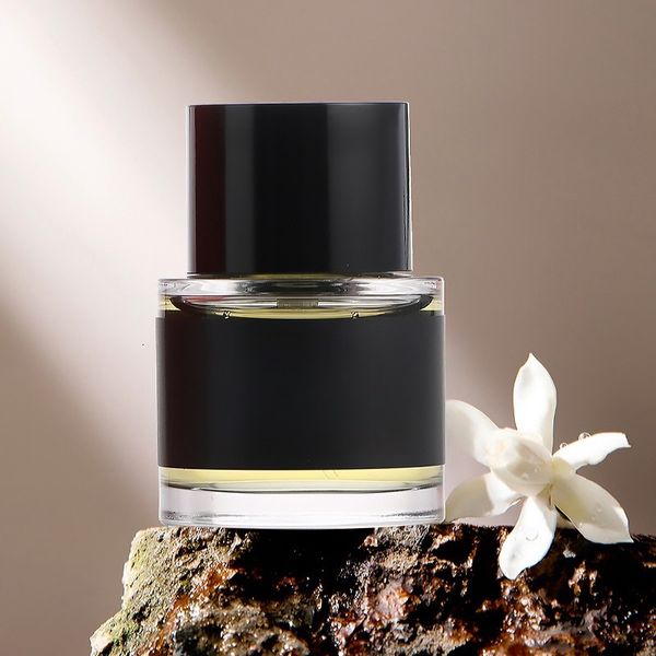 Women's perfume 50ml concentrated rose fragrance lasting and fresh in winter with flower and fruit fragrance
Women's perfume 50ml concentrated rose fragrance lasting and fresh in winter with flower and fruit fragrance