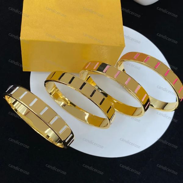 Women Fashion Desig…