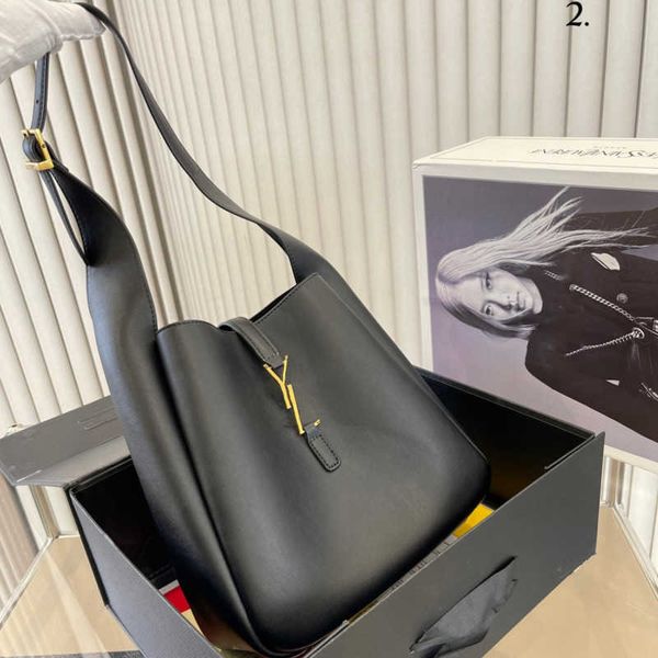 genuine leather cassander women's handbags underarm satchel bag designer tote le 5 a 7 hobo crossbody letter y mens wallet handbag shou
genuine leather cassander women's handbags underarm satchel bag designer tote le 5 a 7 hobo crossbody letter y mens wallet handbag shou