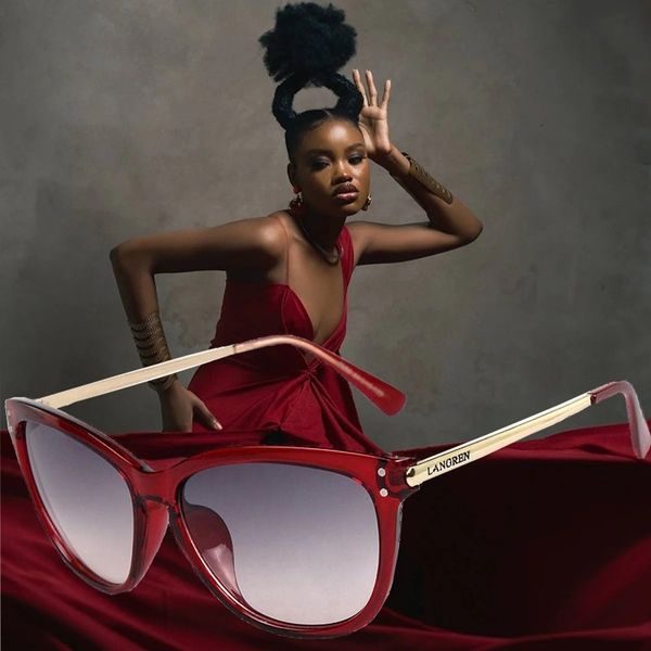fashion sunglasses frames 2023 classic vintage women cat eye shades for girls decorate metal ladies 7852 sun glasses female eyewear 230831, Black
fashion sunglasses frames 2023 classic vintage women cat eye shades for girls decorate metal ladies 7852 sun glasses female eyewear 230831, Black