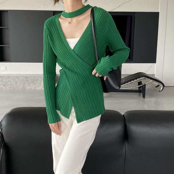 item title autumn sweater for women design sense niche inner v neck stitching pullover base shirt, White;black
item title autumn sweater for women design sense niche inner v neck stitching pullover base shirt, White;black