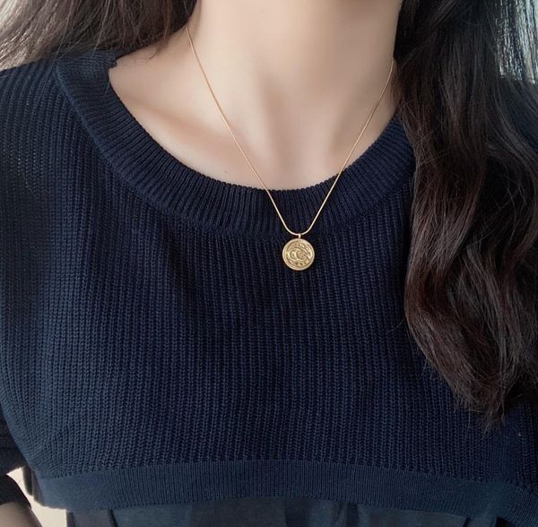 popular luxury pattern design necklace delicate fashion pendant necklace high end style women039s accessories selected 18k gold9832886, Silver
popular luxury pattern design necklace delicate fashion pendant necklace high end style women039s accessories selected 18k gold9832886, Silver