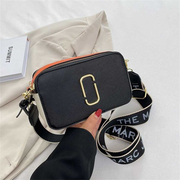 bags2023 new camera bag westernized contrasting colors and casual one shoulder small square bag off wholesale
bags2023 new camera bag westernized contrasting colors and casual one shoulder small square bag off wholesale