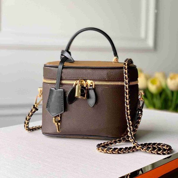fashion ladies cosmetic bag classic poker pattern woman makeup box leather chain messenger wrap shoulder bags m45165 elegant and practical
fashion ladies cosmetic bag classic poker pattern woman makeup box leather chain messenger wrap shoulder bags m45165 elegant and practical