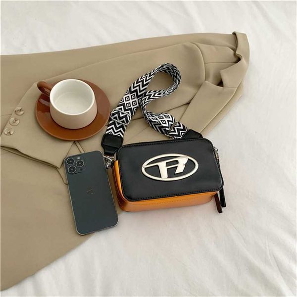 23 new niche design single shoulder crossbody underarm jingle fashion trend internet red spicy girl style small square bag outlet 50% off
23 new niche design single shoulder crossbody underarm jingle fashion trend internet red spicy girl style small square bag outlet 50% off