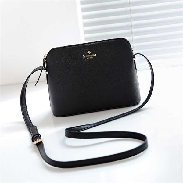 new cross pattern small shell and versatile one shoulder crossbody women's fashion bag off wholesale
new cross pattern small shell and versatile one shoulder crossbody women's fashion bag off wholesale