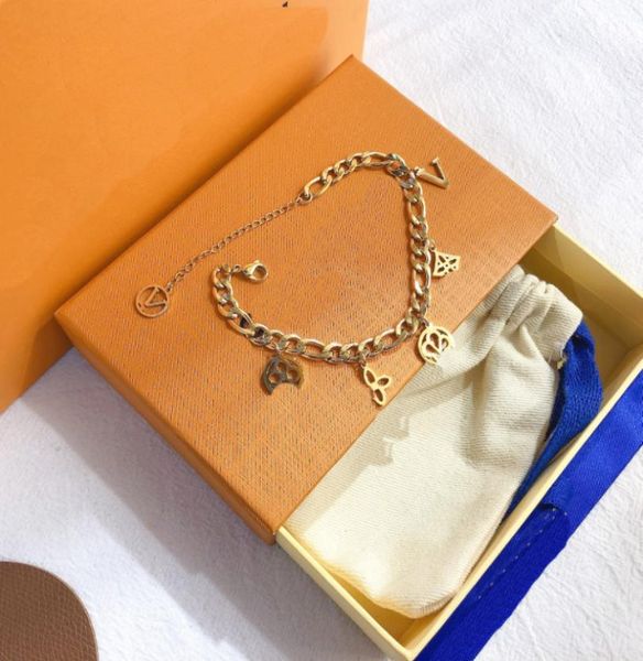 luxurious quality bracelet fashion brand link chains with letter for women wedding party classic high jewelry high sense gift8200868, Black
luxurious quality bracelet fashion brand link chains with letter for women wedding party classic high jewelry high sense gift8200868, Black