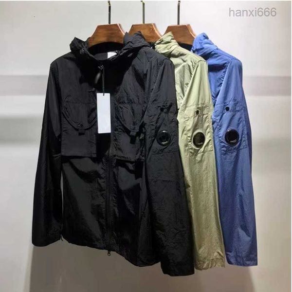 man's jacket long seleeve waterproof multi function pocket sports two outside pockets daily cusual loose, Black;brown
man's jacket long seleeve waterproof multi function pocket sports two outside pockets daily cusual loose, Black;brown