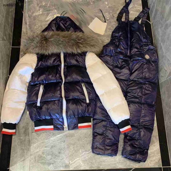 23ss designer kids down jackets fashion baby winter clothing size 0-12 cm 2pcs cwhite sleeves fur hooded down jacket and suspenders aug30, Blue;gray
23ss designer kids down jackets fashion baby winter clothing size 0-12 cm 2pcs cwhite sleeves fur hooded down jacket and suspenders aug30, Blue;gray