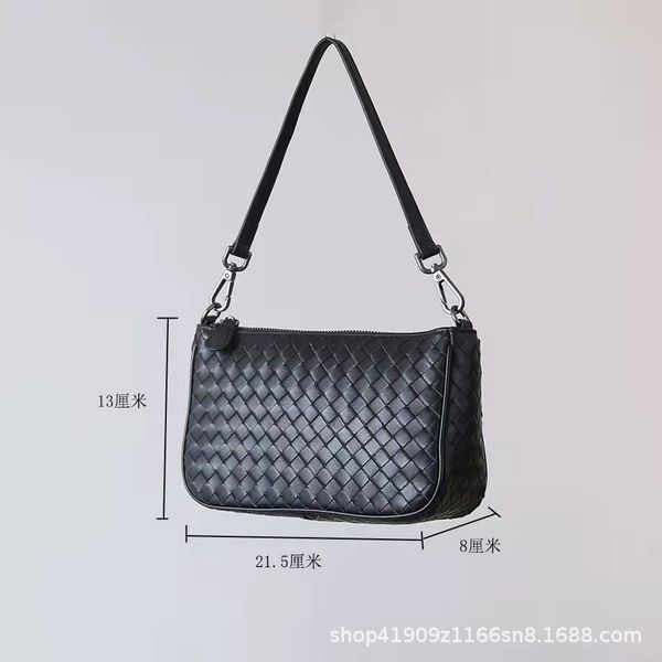 factory direct selling sheepskin handmade woven small bags, leisure bags, mini bags, single shoulder crossbody bags, armpit dual-purpose tre
factory direct selling sheepskin handmade woven small bags, leisure bags, mini bags, single shoulder crossbody bags, armpit dual-purpose tre