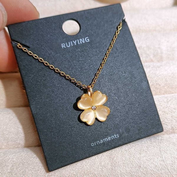 designer van clee necklace luxury new love cat's eye stone four leaf grass titanium steel necklace women's ins style small design, Silver
designer van clee necklace luxury new love cat's eye stone four leaf grass titanium steel necklace women's ins style small design, Silver