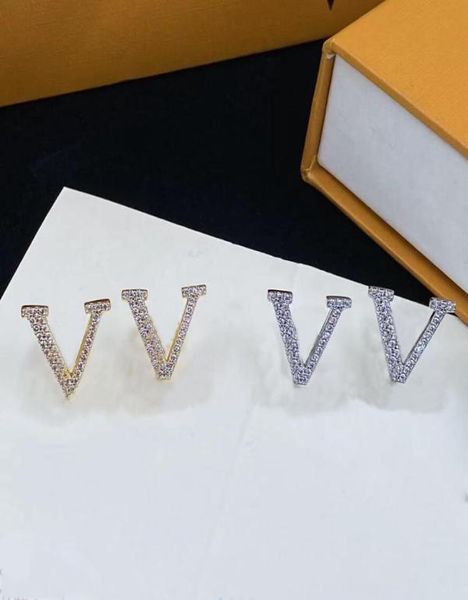 classic charm earrings stud for men women designer earring crystal rhinestones letter ear stud party wedding lovers gift engagemen3925443, Golden
classic charm earrings stud for men women designer earring crystal rhinestones letter ear stud party wedding lovers gift engagemen3925443, Golden