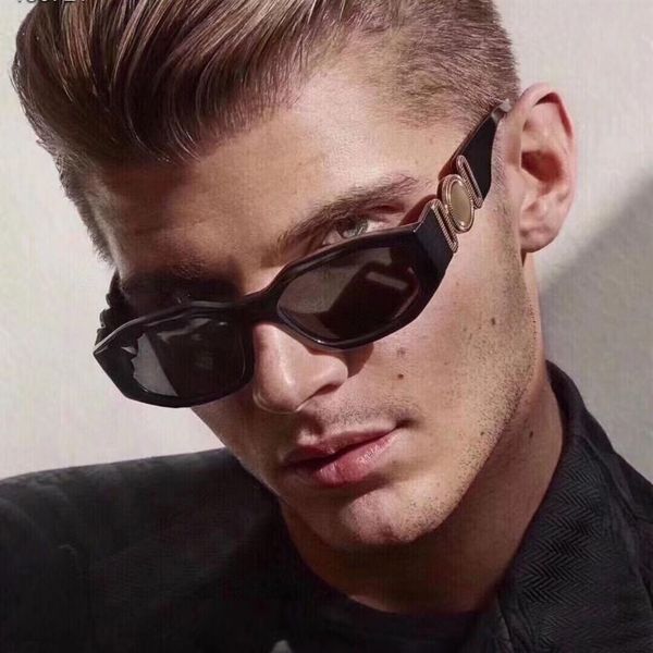 whole sunglasses for women designer sunglass original eyeglasses outdoor shades pc frame fashion classic lady mirrors womens a221b, White;black
whole sunglasses for women designer sunglass original eyeglasses outdoor shades pc frame fashion classic lady mirrors womens a221b, White;black