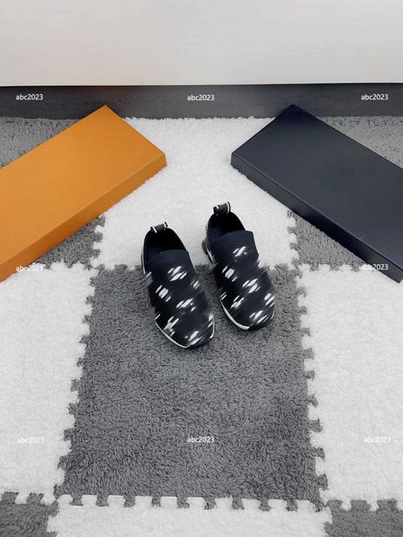 new designer letter printing kids shoes mesh breathable baby sneakers size 26-35 box packaging june20, Black;red
new designer letter printing kids shoes mesh breathable baby sneakers size 26-35 box packaging june20, Black;red