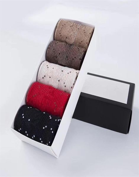 green stripe fashion stockings with box classic letter ankle socks candy color sports slippers socks soft skateboard hosiery7307920, Black;white
green stripe fashion stockings with box classic letter ankle socks candy color sports slippers socks soft skateboard hosiery7307920, Black;white