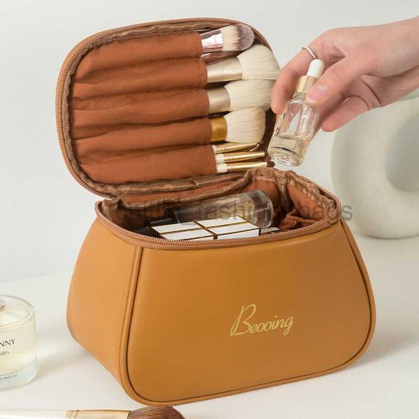 totes multifunctional waterproof portable bucket shell travel with a high appearance simple makeup bag women large capacity toilet storage c
totes multifunctional waterproof portable bucket shell travel with a high appearance simple makeup bag women large capacity toilet storage c