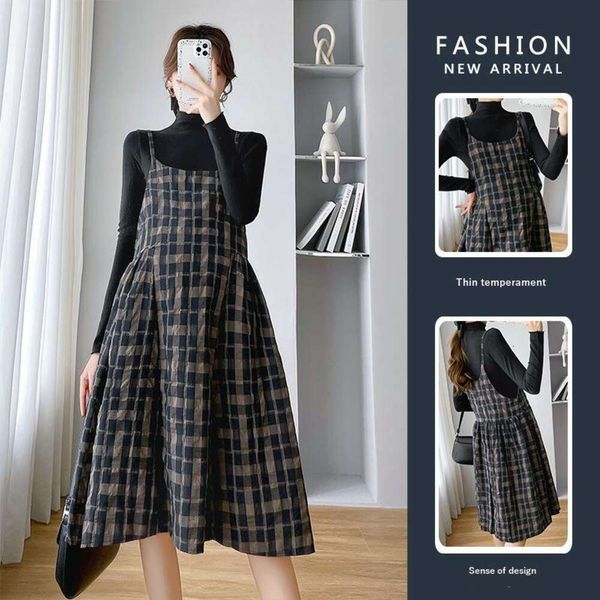 autumn and sweater winter socialite style high end fashion suit half turtleneck checkered strap dress two piece set, White;black
autumn and sweater winter socialite style high end fashion suit half turtleneck checkered strap dress two piece set, White;black