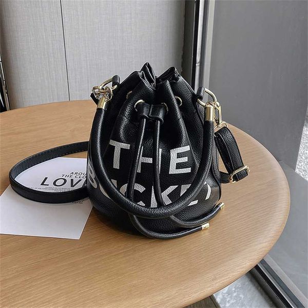 2023 summer new fashion versatile letter one shoulder crossbody women's drawstring bucket bag outlet 50% off
2023 summer new fashion versatile letter one shoulder crossbody women's drawstring bucket bag outlet 50% off