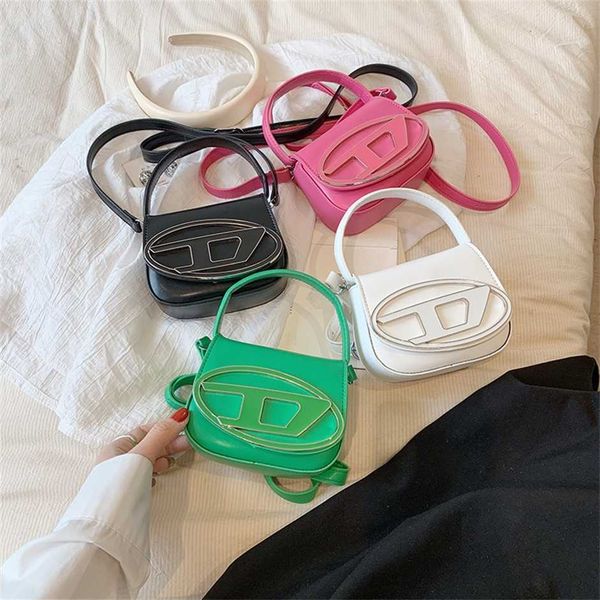dingdang handbag for women new niche design one shoulder underarm bag and with a trend of handheld crossbody bags 50% off wholesale
dingdang handbag for women new niche design one shoulder underarm bag and with a trend of handheld crossbody bags 50% off wholesale