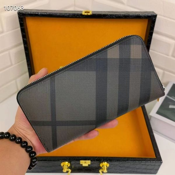 luxury classic wallet holding first layer cowhide plaid purse long letter designer credit card holder wallet with box card bag, Red;black
luxury classic wallet holding first layer cowhide plaid purse long letter designer credit card holder wallet with box card bag, Red;black