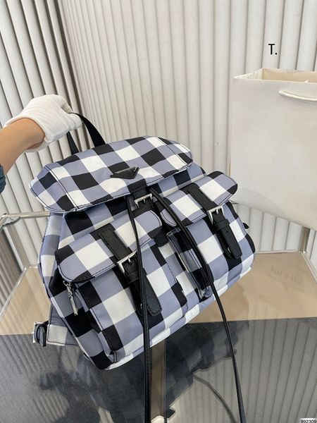 brand backpack travel bag metal triangle plaid school bags outdoor bags luxury designer women men large pocket multi pocket schoolbag comput
brand backpack travel bag metal triangle plaid school bags outdoor bags luxury designer women men large pocket multi pocket schoolbag comput
