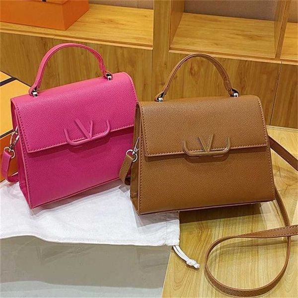 and three-dimensional portable western-style trendy small square with palm pattern cowhide tote white collar niche single shoulder crossbody
and three-dimensional portable western-style trendy small square with palm pattern cowhide tote white collar niche single shoulder crossbody