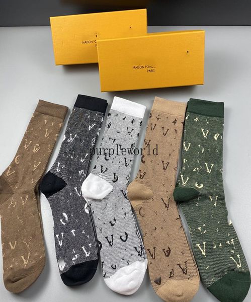 vintage letter jacquard socks ins fashion breathable men women hosiery christmas day gift for couple cotton sock2333752, Black;white
vintage letter jacquard socks ins fashion breathable men women hosiery christmas day gift for couple cotton sock2333752, Black;white