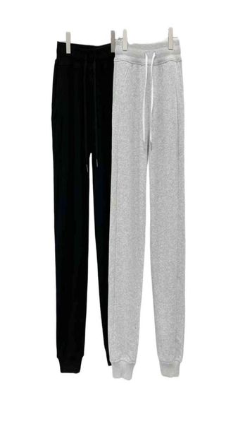 2022 women yoga pants scuba highrise french terry jogger sports fitness casual sweatpants complete with and labels5381287, Black;white
2022 women yoga pants scuba highrise french terry jogger sports fitness casual sweatpants complete with and labels5381287, Black;white