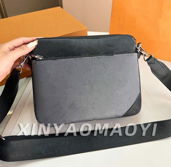 men trio messenger districts 3 in 1 bag damier spray luxurys designers crossbody shoulder bag handle purse wallets totes 3pcs set
men trio messenger districts 3 in 1 bag damier spray luxurys designers crossbody shoulder bag handle purse wallets totes 3pcs set