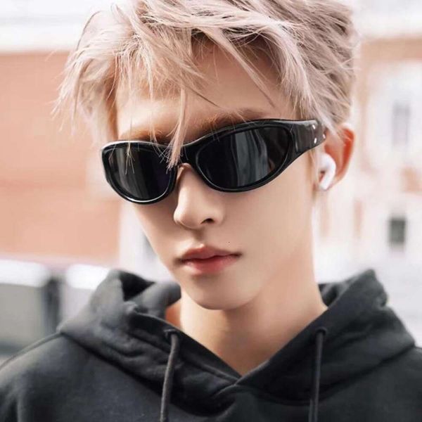 item title sunglasses for men and women street shooting future technology punk cool babes riding, White;black
item title sunglasses for men and women street shooting future technology punk cool babes riding, White;black