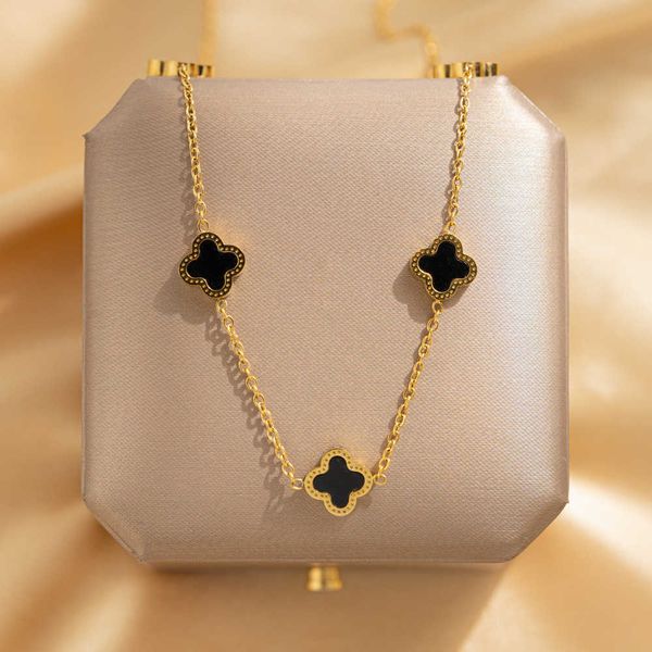 Designer Four-leaf clover Necklace Luxury Top Titanium Steel Simple Double Sided Six Leaf Grass Women's Versatile Colorless Neckwear Van Clee Accessories Jewelry
Designer Four-leaf clover Necklace Luxury Top Titanium Steel Simple Double Sided Six Leaf Grass Women's Versatile Colorless Neckwear Van Clee Accessories Jewelry