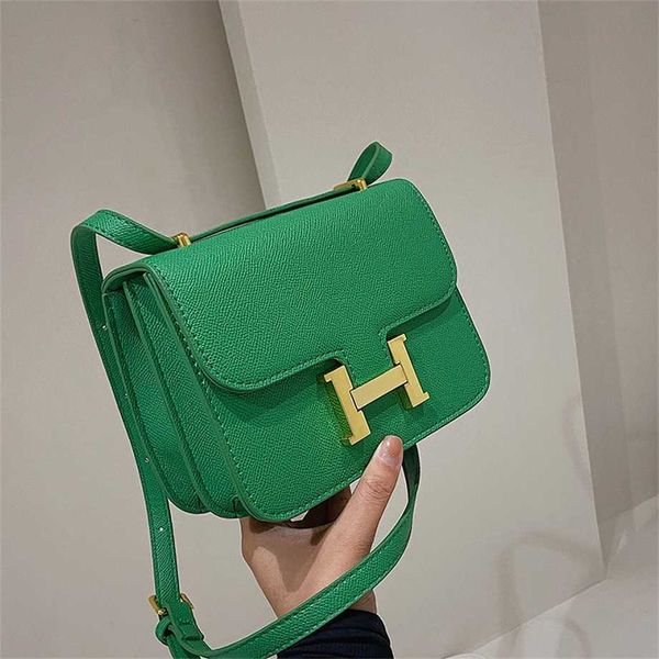 2023 new one shoulder lock small square chain strap crossbody goods large capacity bag women's fashion style off wholesale
2023 new one shoulder lock small square chain strap crossbody goods large capacity bag women's fashion style off wholesale