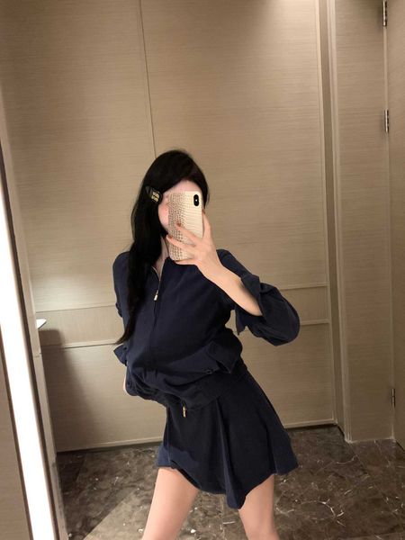 mm23 autumn/winter new style fashion corduroy embroidered jacket coat+pleated skirt set, White;black
mm23 autumn/winter new style fashion corduroy embroidered jacket coat+pleated skirt set, White;black