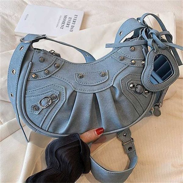 women's 2023 new locomotive underarm versatile rivet three in spicy girl one shoulder oblique cross fold bag 50% off wholesale
women's 2023 new locomotive underarm versatile rivet three in spicy girl one shoulder oblique cross fold bag 50% off wholesale